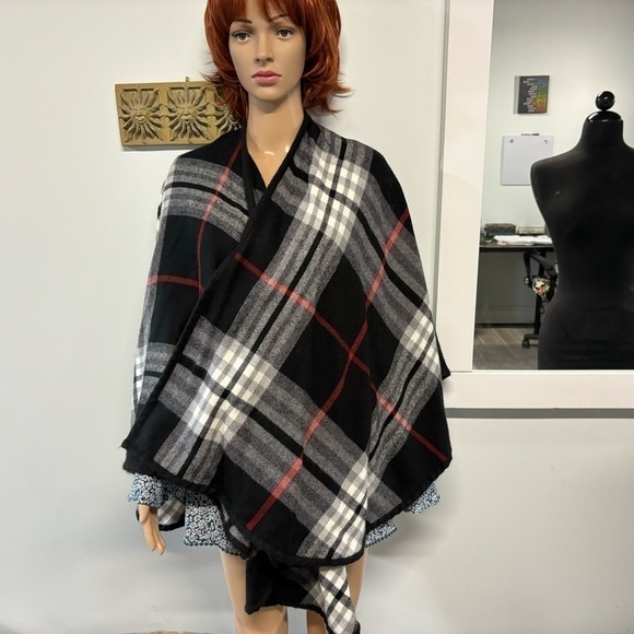 ❤️VFRASS Everyday Plaid Rounded Kimono - Picture 1 of 7